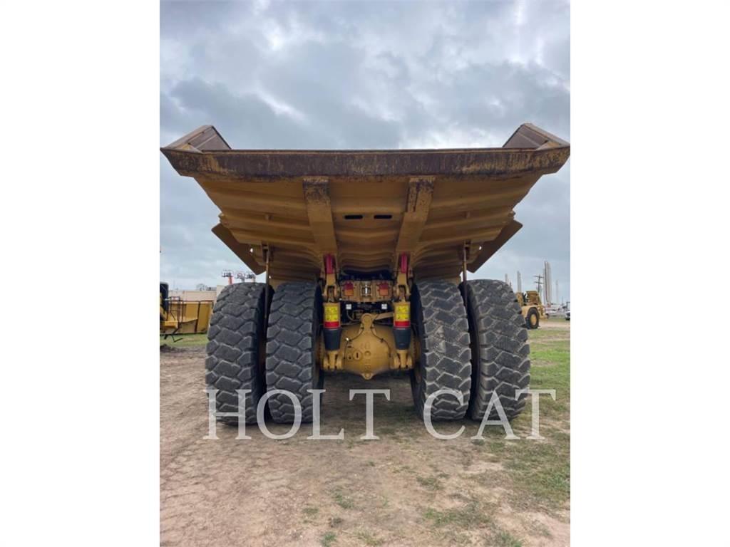 CAT 775G Зчленовані самоскиди