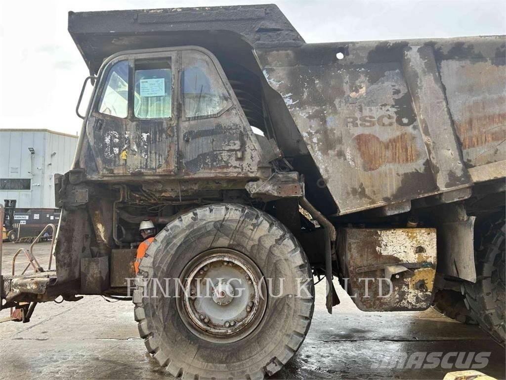 CAT 775G Зчленовані самоскиди