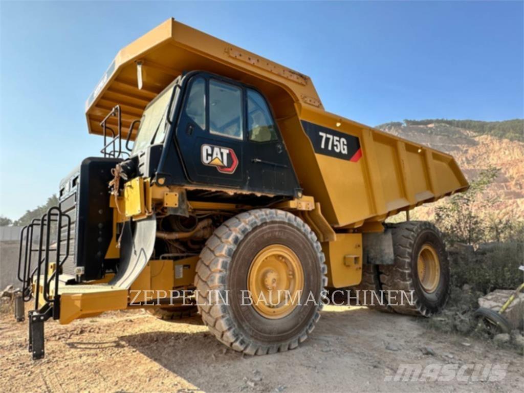 CAT 775G Зчленовані самоскиди