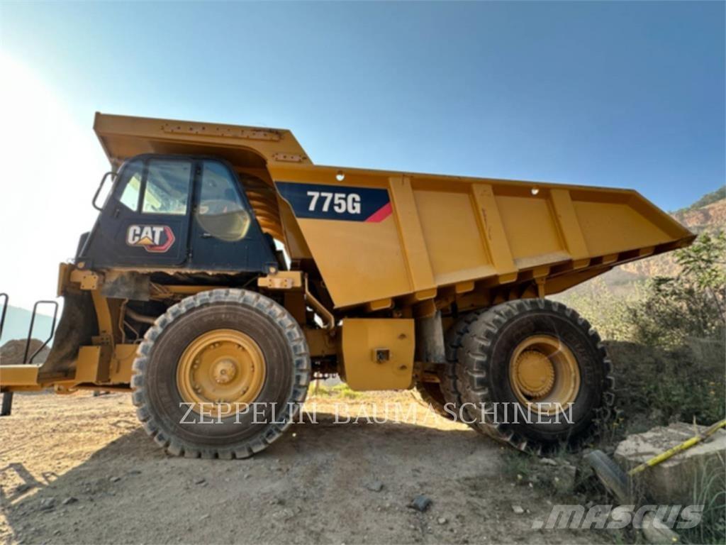 CAT 775G Зчленовані самоскиди