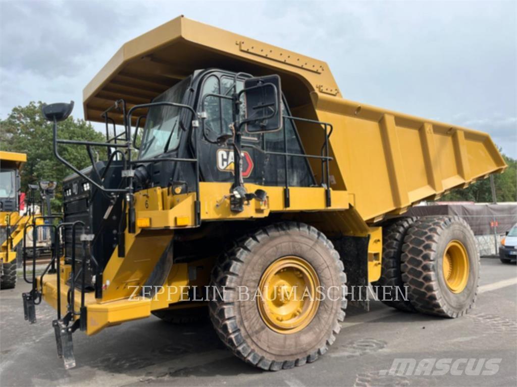 CAT 775G Зчленовані самоскиди