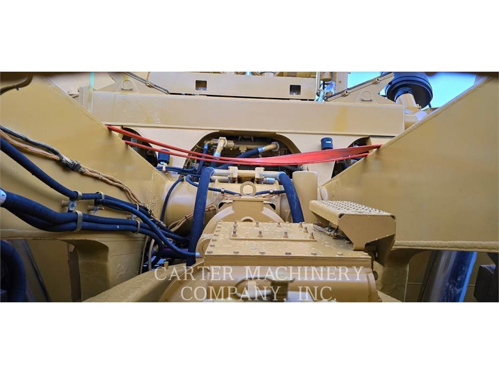 CAT 777D RBLD Зчленовані самоскиди