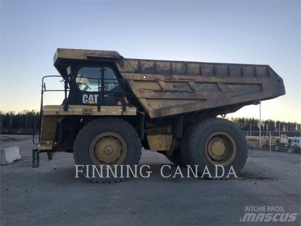 CAT 777F Зчленовані самоскиди