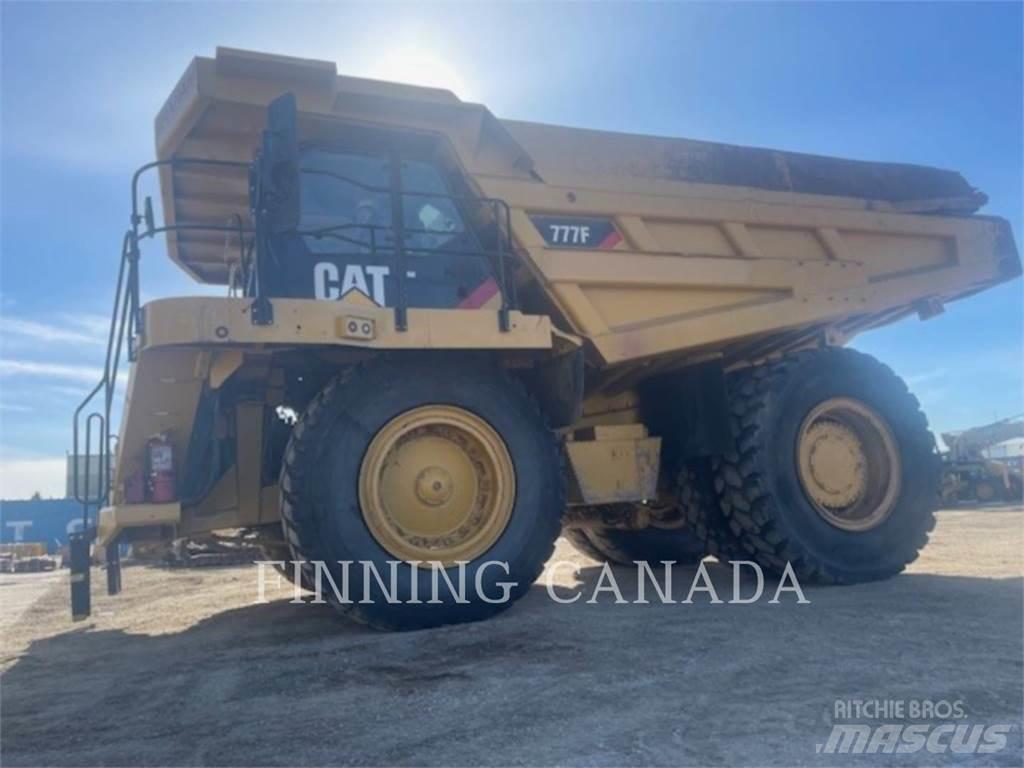 CAT 777F Зчленовані самоскиди