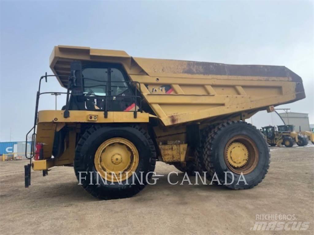 CAT 777F Зчленовані самоскиди