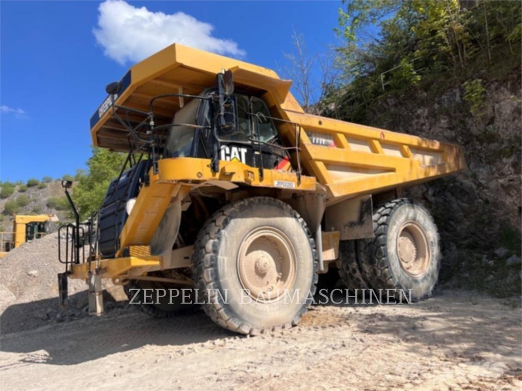 CAT 777F Зчленовані самоскиди