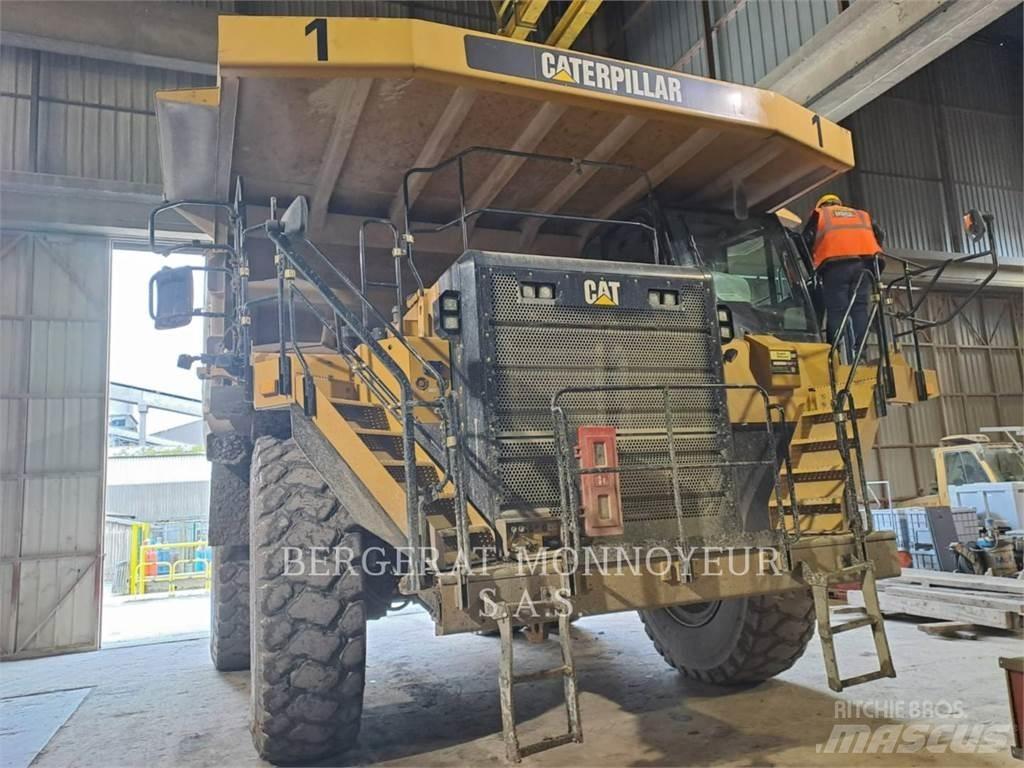 CAT 777G Зчленовані самоскиди