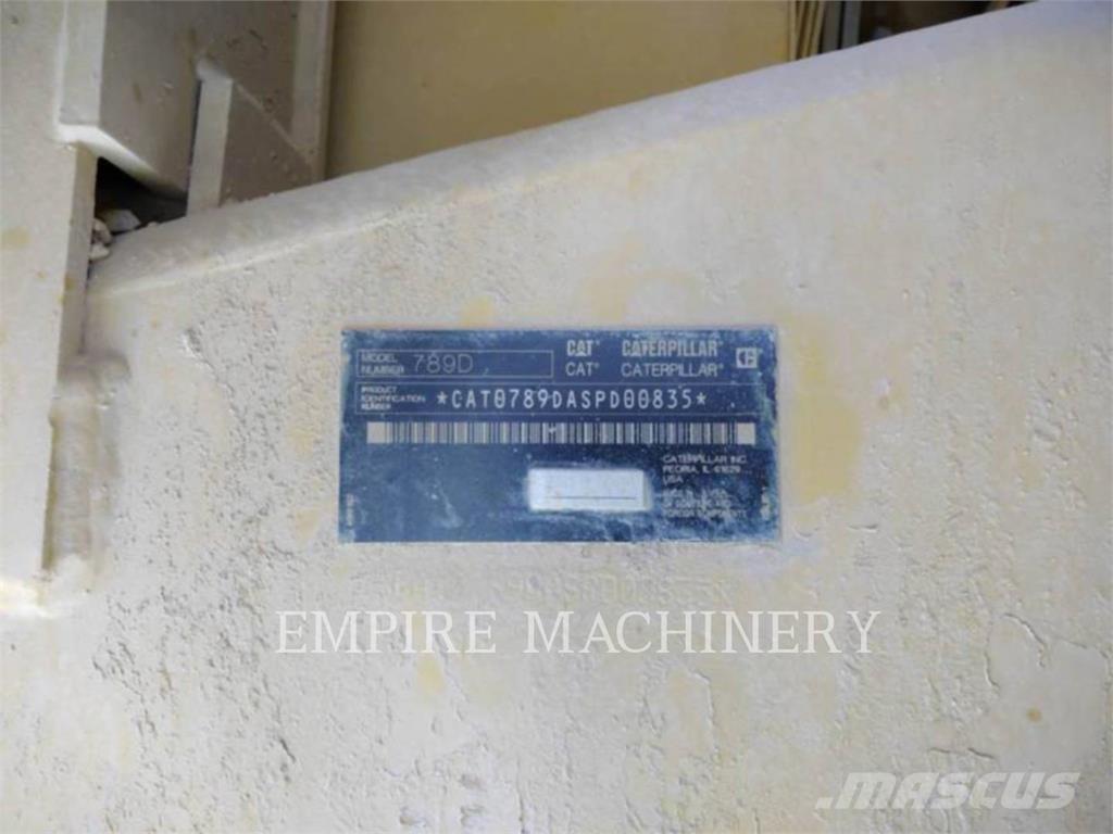 CAT 789D Зчленовані самоскиди