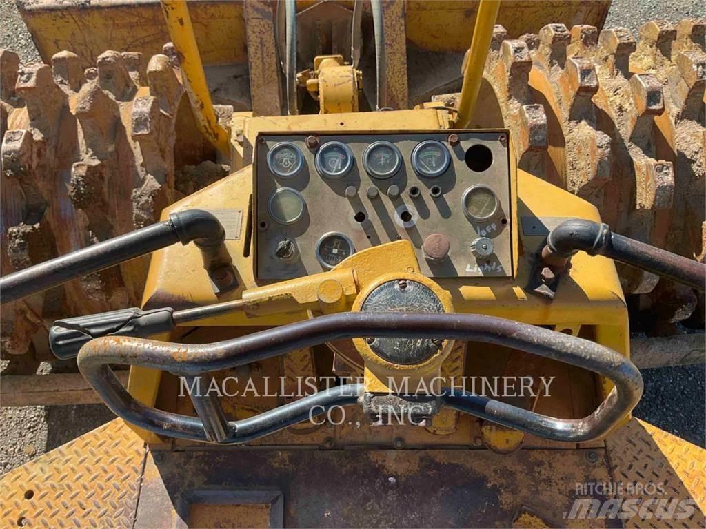 CAT 815 Ущільнювачі грунту