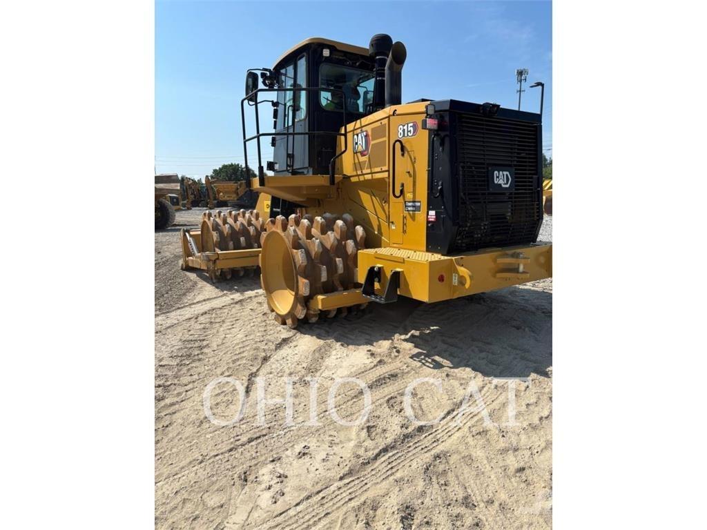 CAT 815 Ущільнювачі грунту