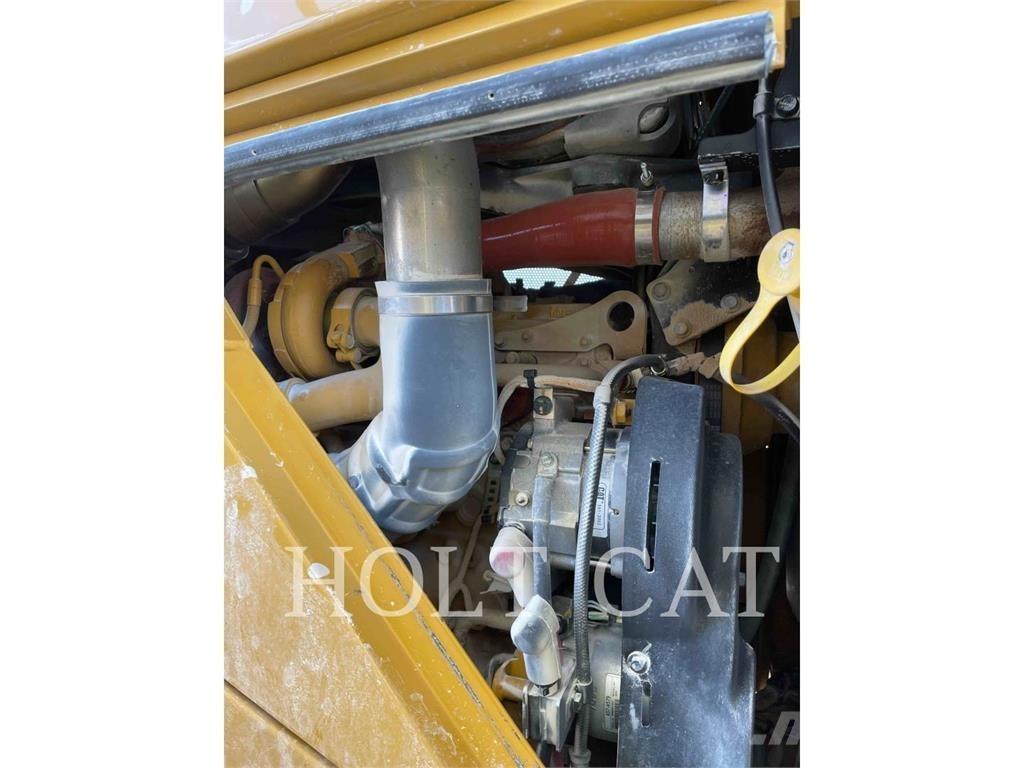 CAT 815 Ущільнювачі грунту