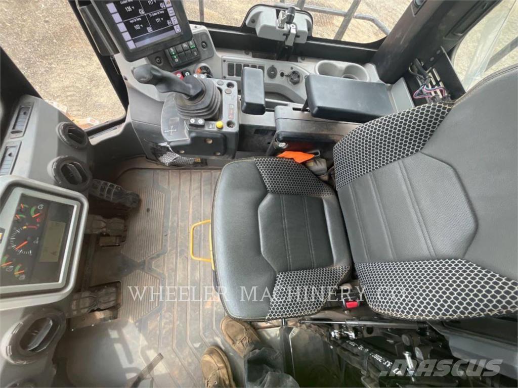 CAT 815 Комбіновані катки