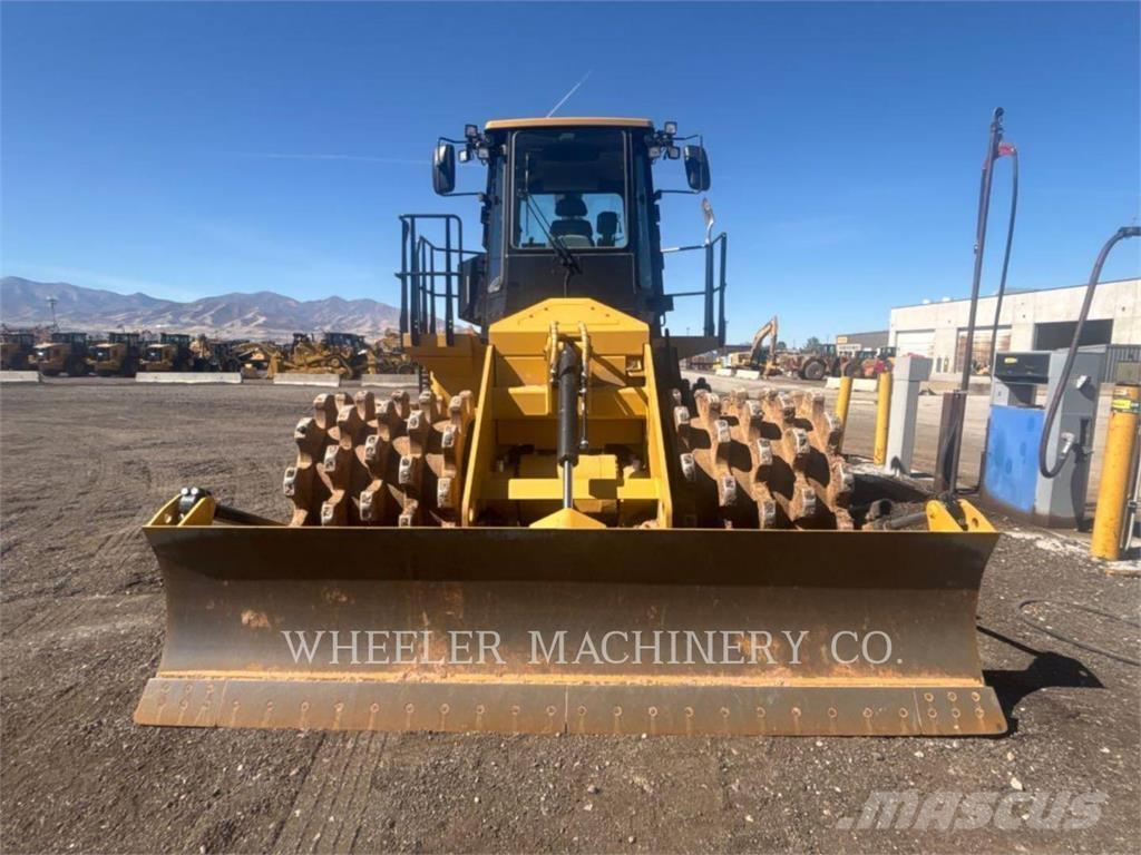 CAT 815 Комбіновані катки