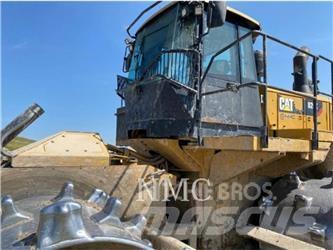 CAT 826K Ущільнювачі грунту