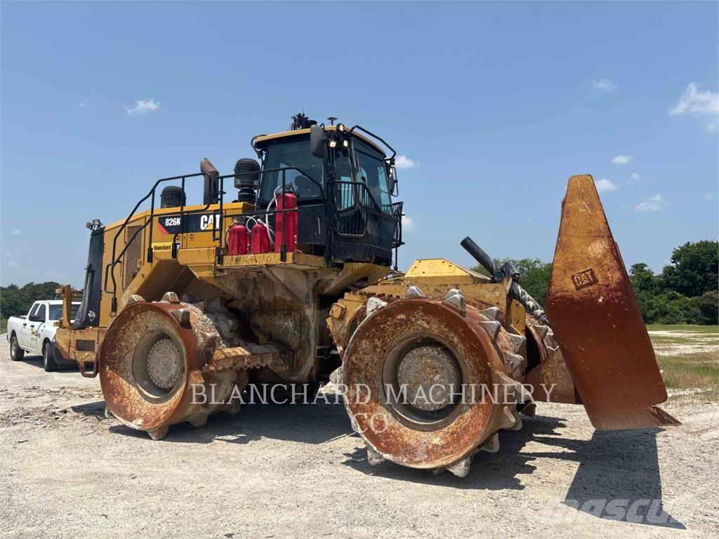 CAT 826K Ущільнювачі грунту