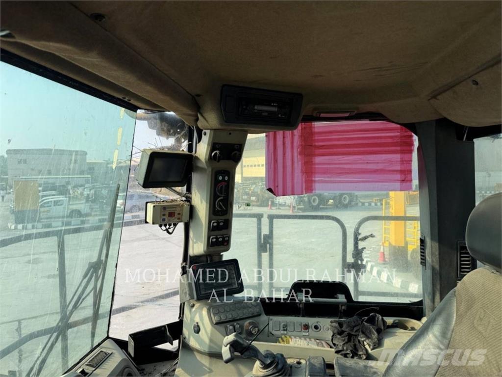 CAT 834K Колісні бульдозери