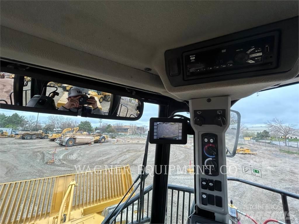 CAT 836K Фронтальні навантажувачі