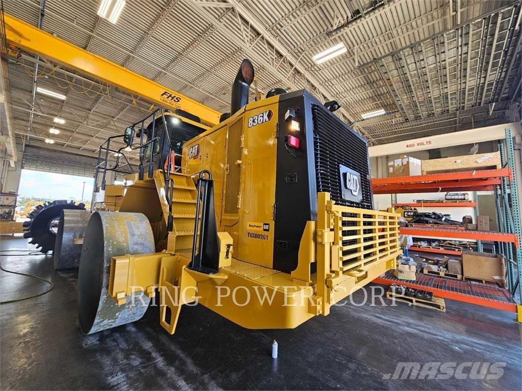 CAT 836K Ущільнювачі грунту