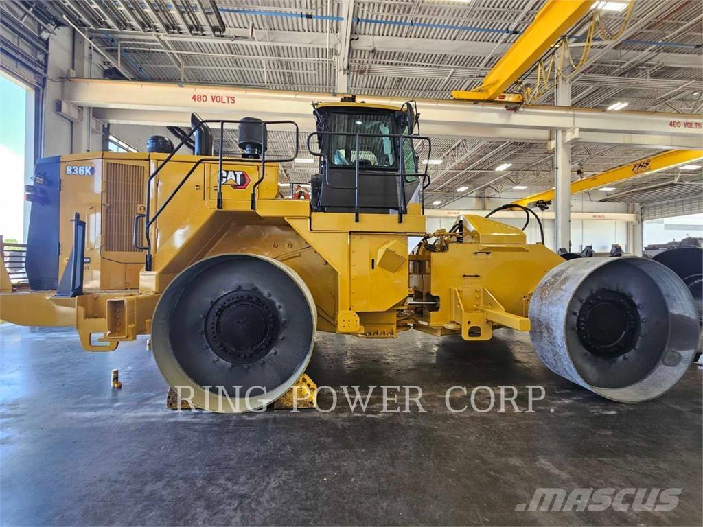 CAT 836K Ущільнювачі грунту