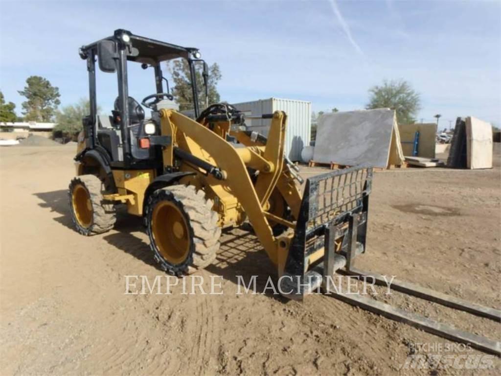 CAT 903D Фронтальні навантажувачі