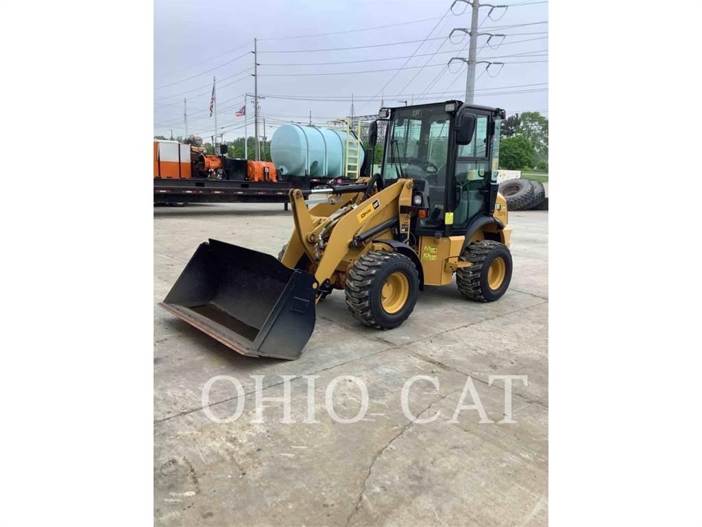 CAT 903D Фронтальні навантажувачі