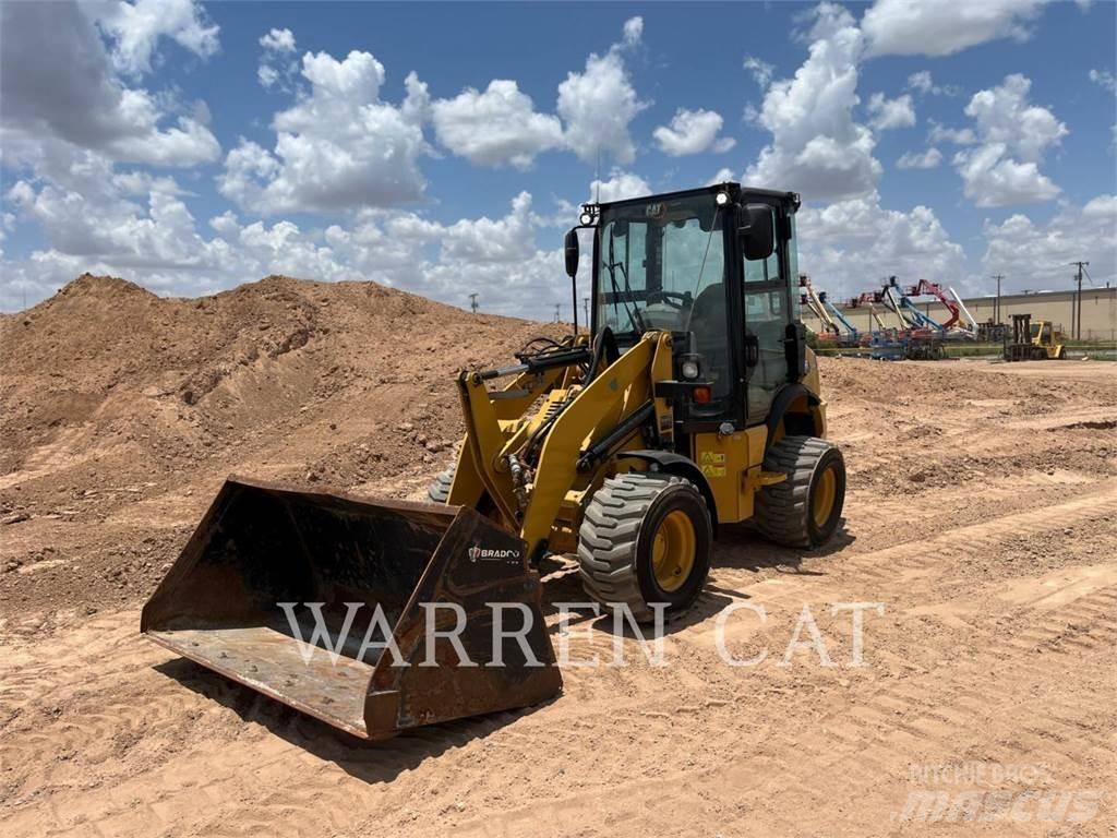 CAT 903D Фронтальні навантажувачі