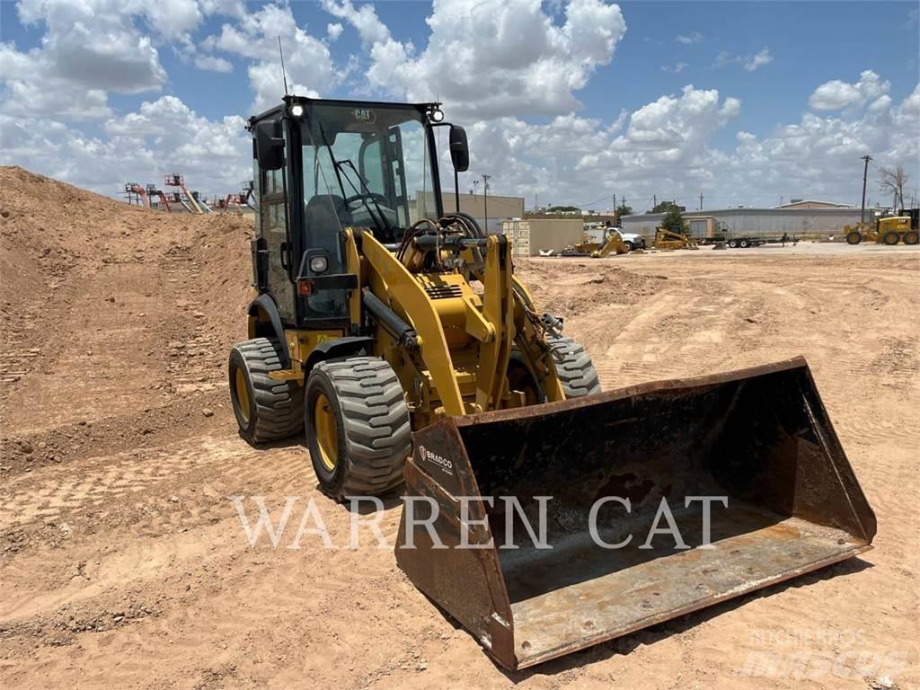 CAT 903D Фронтальні навантажувачі