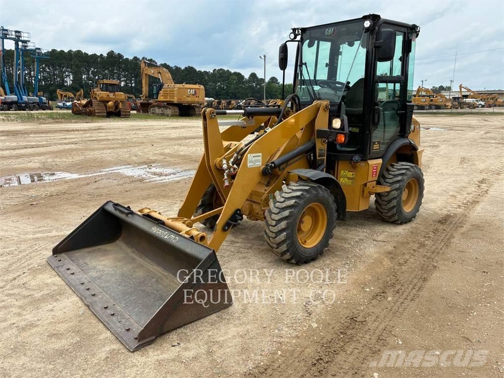 CAT 903D Фронтальні навантажувачі