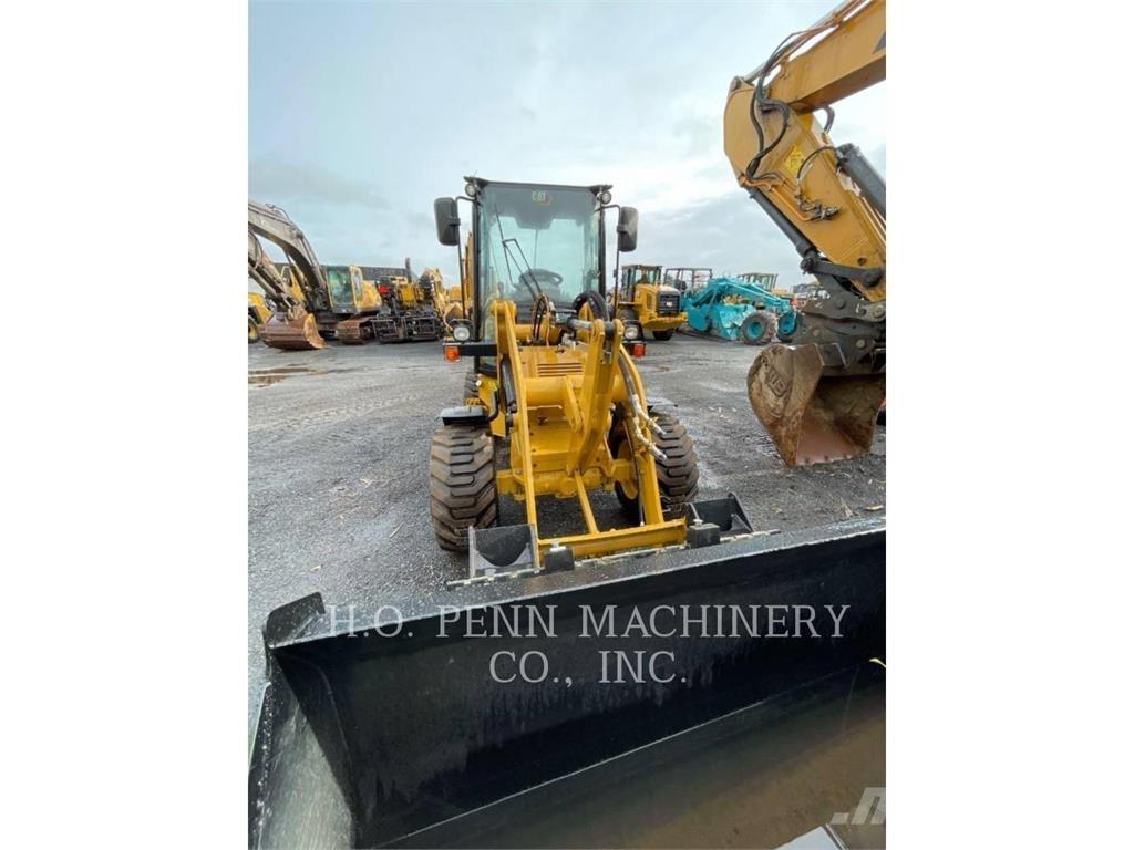 CAT 903D Фронтальні навантажувачі