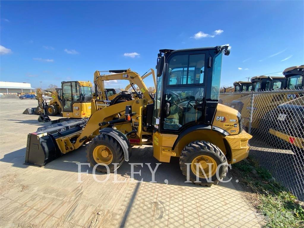 CAT 903D Фронтальні навантажувачі