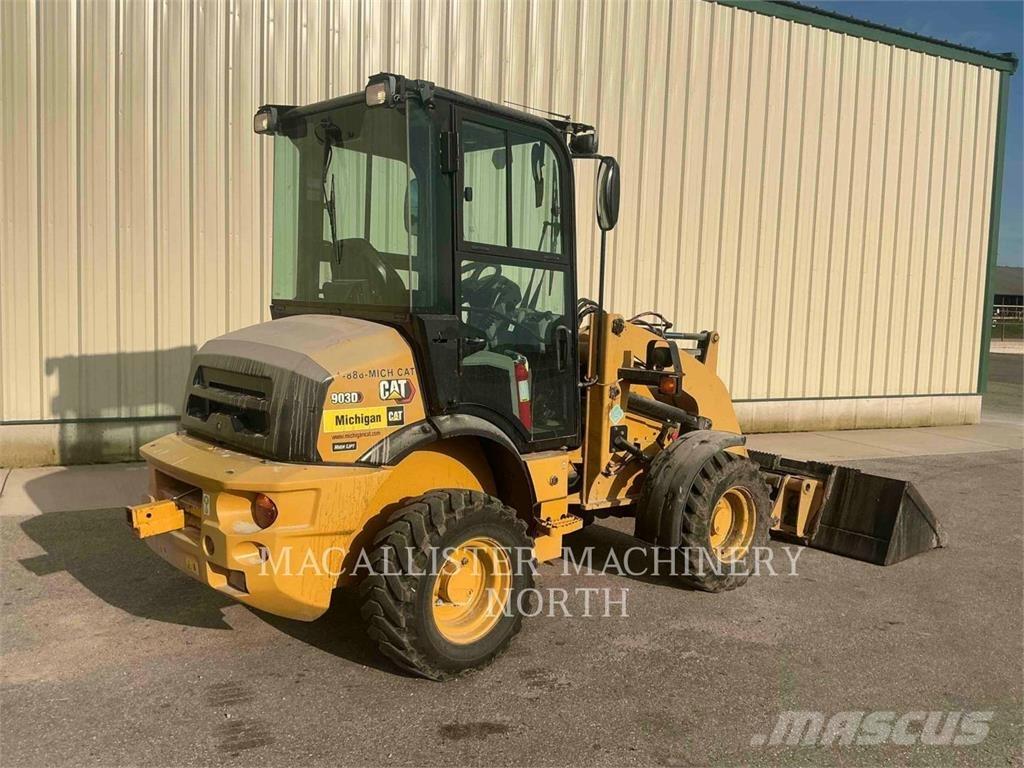 CAT 903D HARW Фронтальні навантажувачі