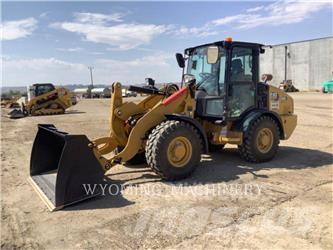 CAT 906 Фронтальні навантажувачі