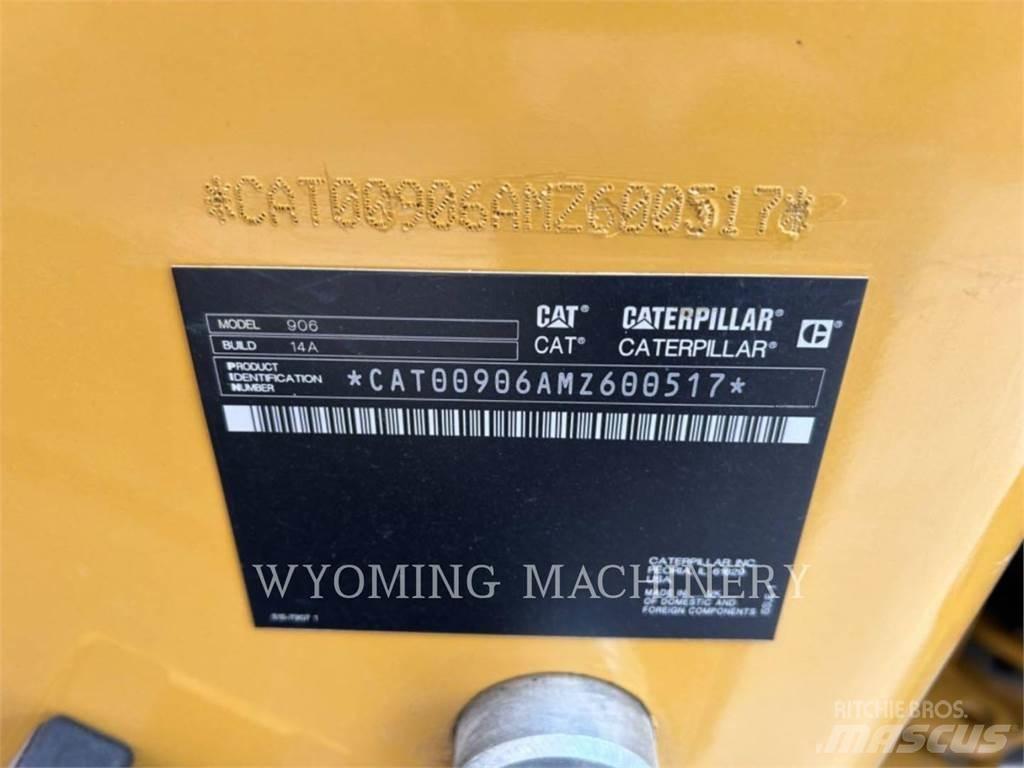 CAT 906 Фронтальні навантажувачі