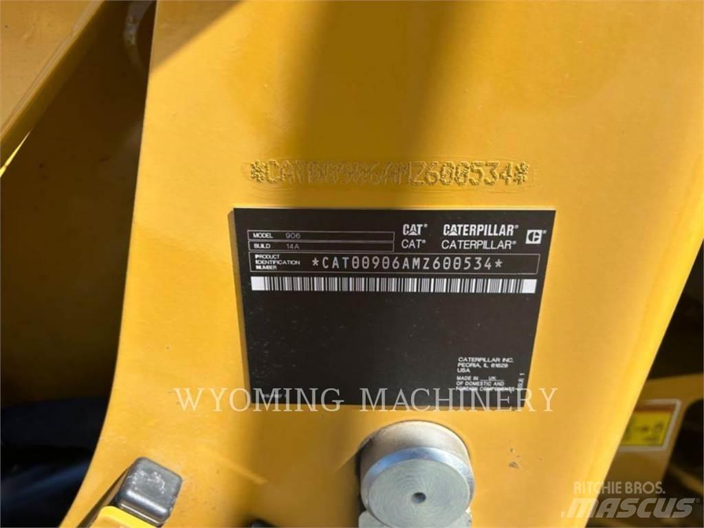 CAT 906 Фронтальні навантажувачі