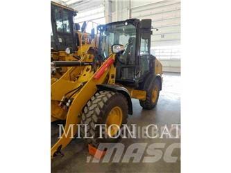 CAT 906 Фронтальні навантажувачі