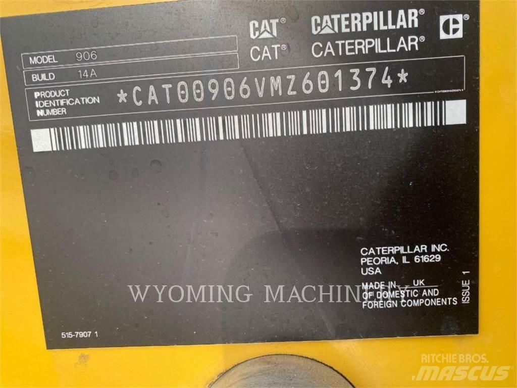CAT 906 Фронтальні навантажувачі