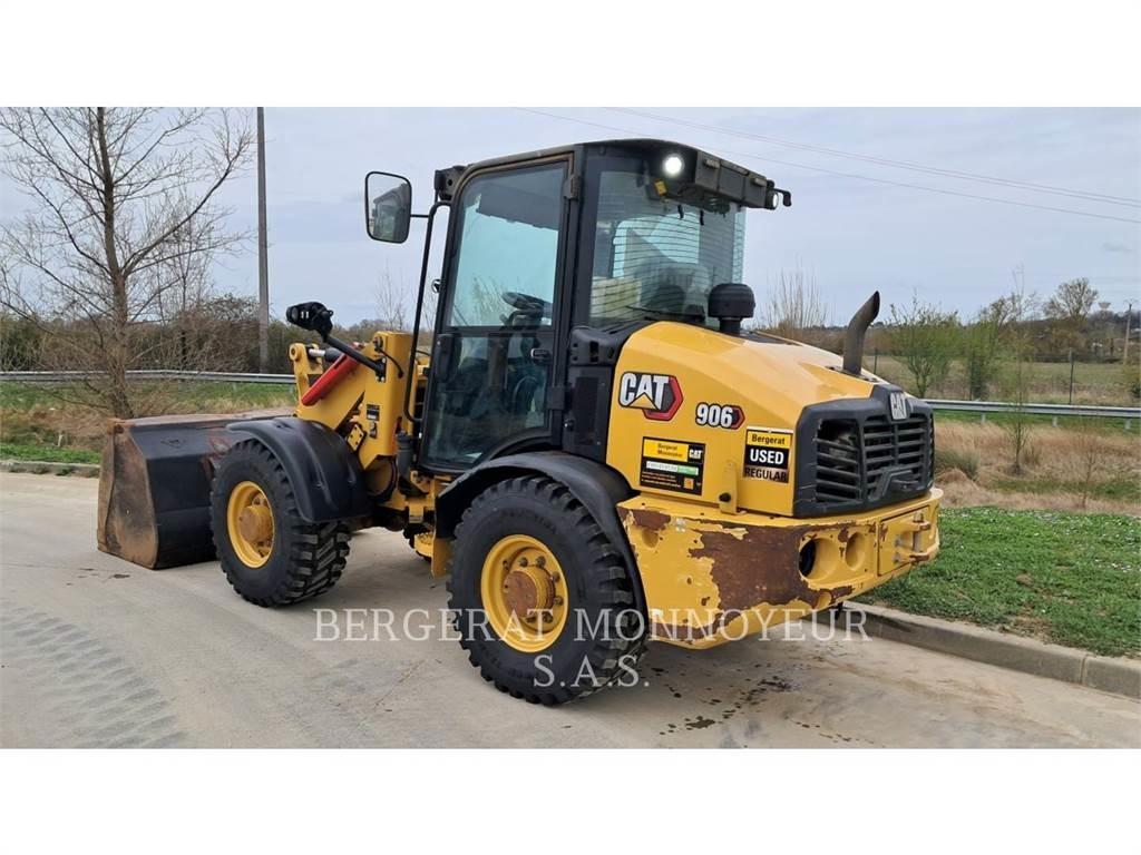 CAT 906 Фронтальні навантажувачі