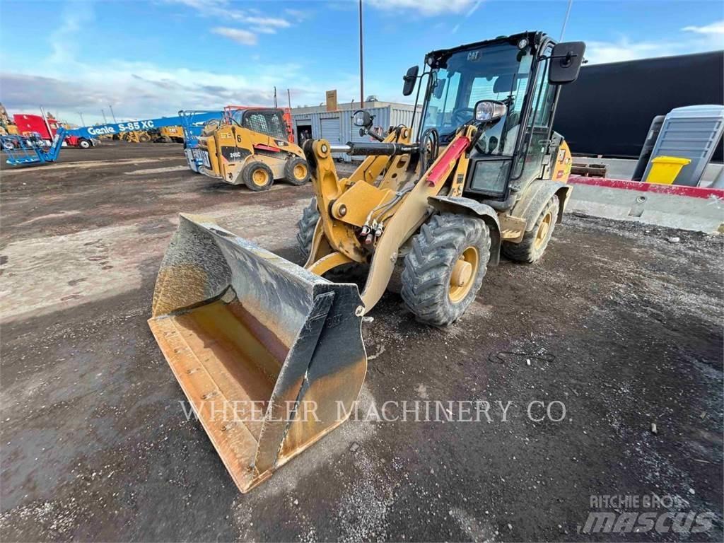 CAT 906 Фронтальні навантажувачі