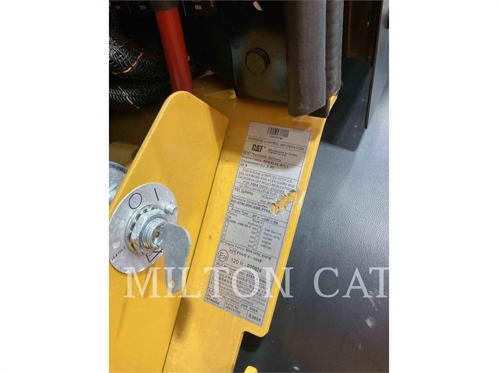 CAT 906 Фронтальні навантажувачі