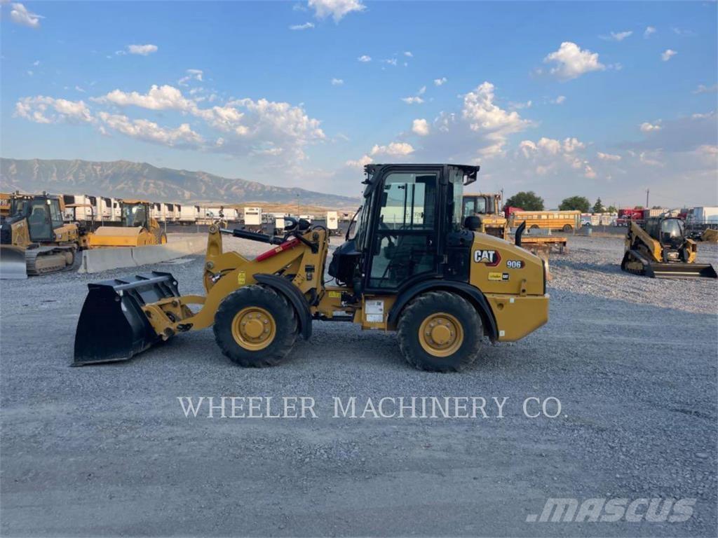 CAT 906 Фронтальні навантажувачі