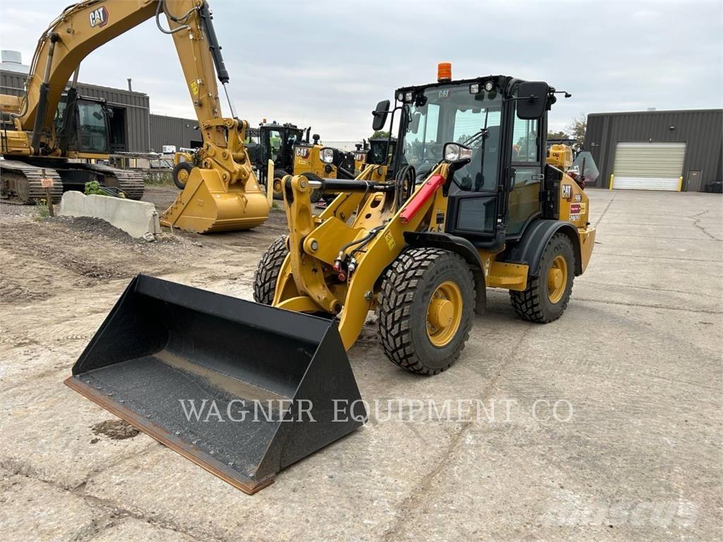CAT 906 Фронтальні навантажувачі