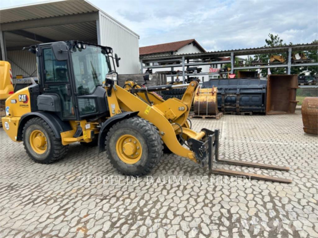 CAT 906-14 Фронтальні навантажувачі