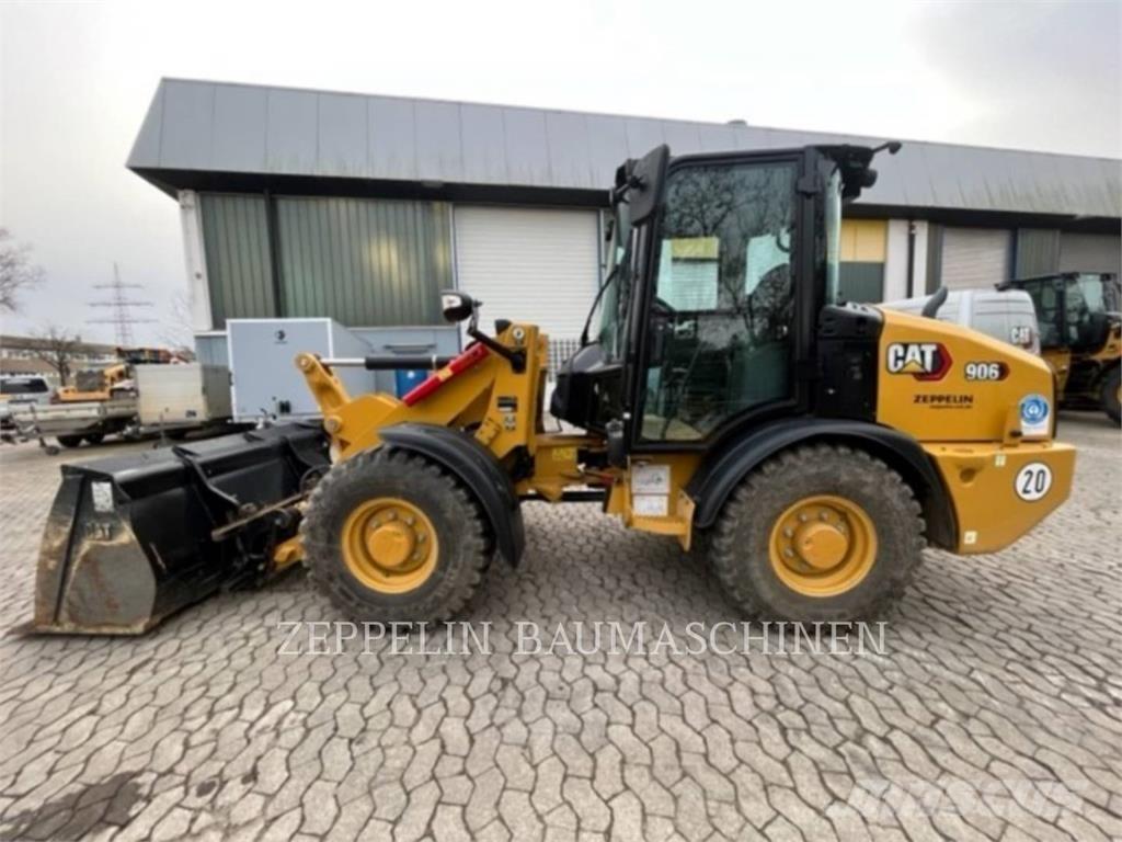 CAT 906-14 Фронтальні навантажувачі