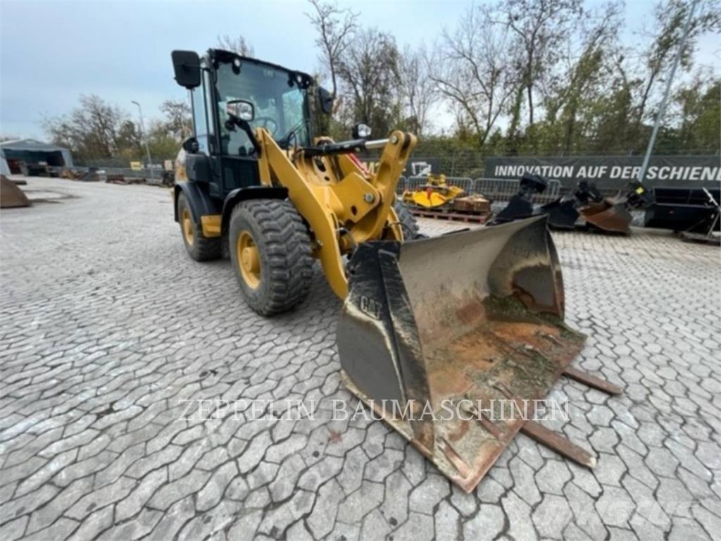 CAT 906-14 Фронтальні навантажувачі