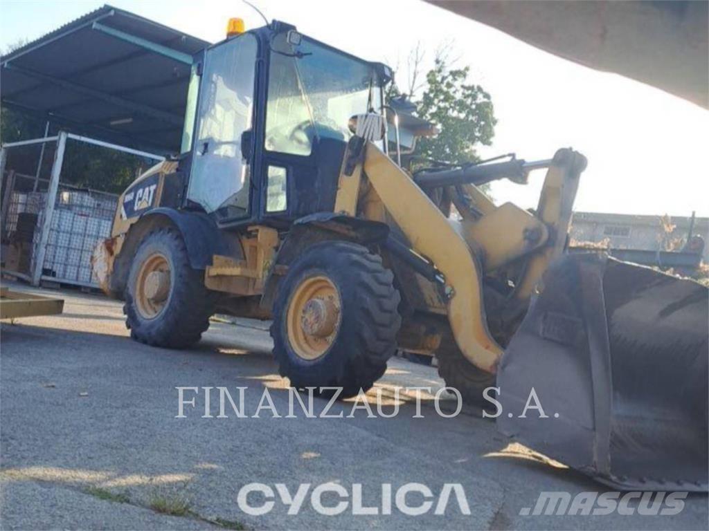 CAT 906H Фронтальні навантажувачі