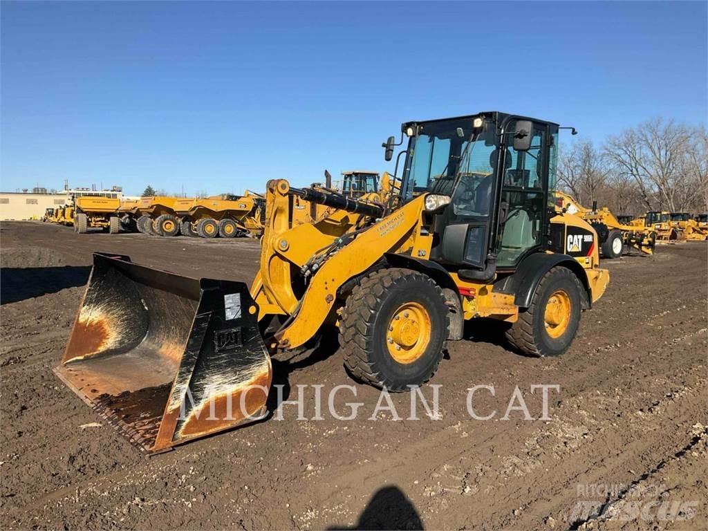 CAT 906H2 Фронтальні навантажувачі