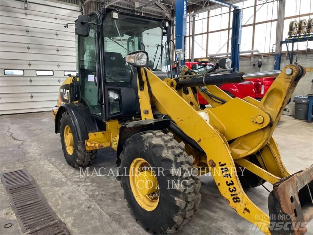 CAT 906H2 Фронтальні навантажувачі