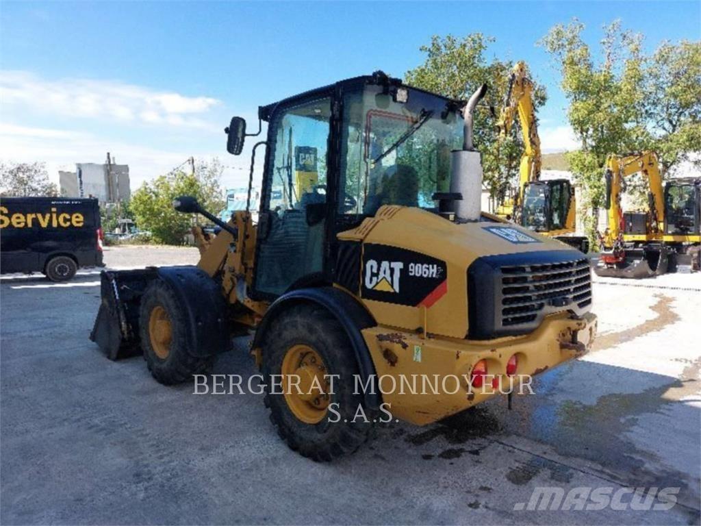 CAT 906H2 Фронтальні навантажувачі