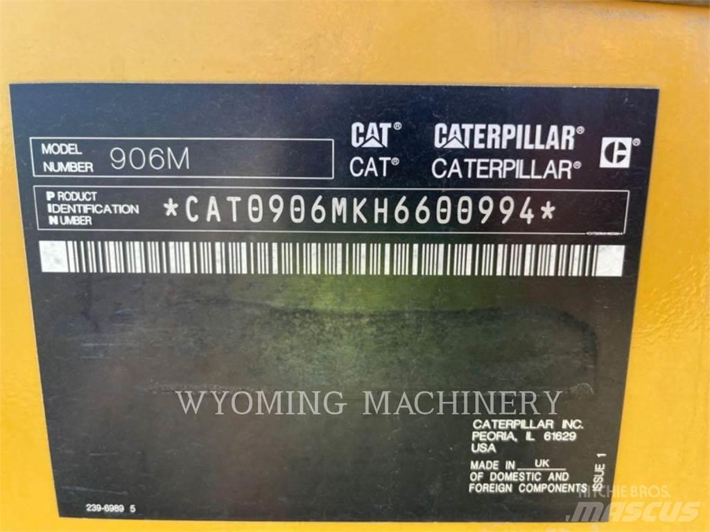 CAT 906M Фронтальні навантажувачі