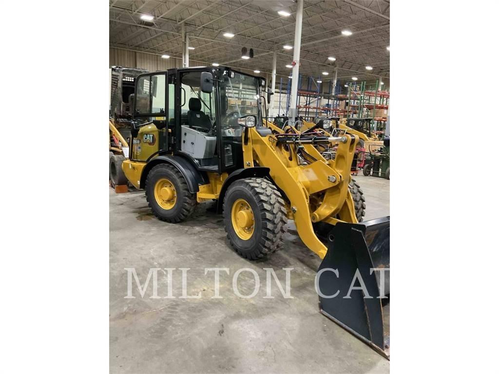 CAT 906M Фронтальні навантажувачі